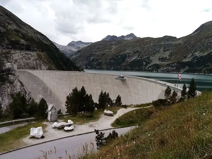 Malta valley and the Kölnbrein dam