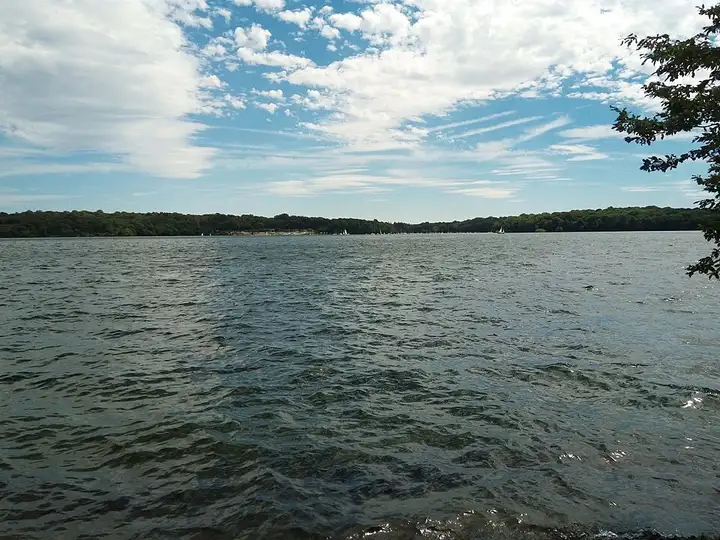 Lacs de l’Eau d’Heure et vallée du Viroin