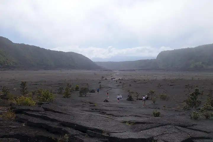 Chain of Craters Road